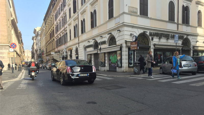 Illustration for article titled A Beginner's Guide To The Insanity Of Driving In Italy. Sort Of.Â